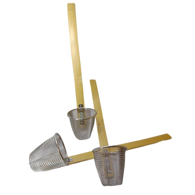 SARINGAN SEROK MIE (MIE AYAM) BAHAN ALUMUNIUM PEGANGAN KAYU TEBAL STAINLES