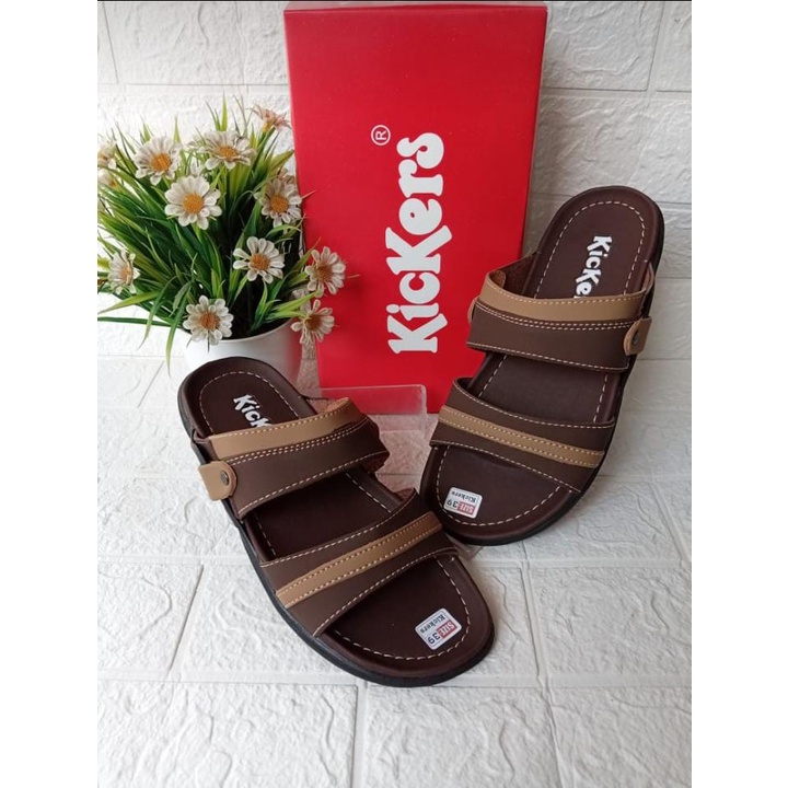 Sandal Kickers Original Pria Slip On