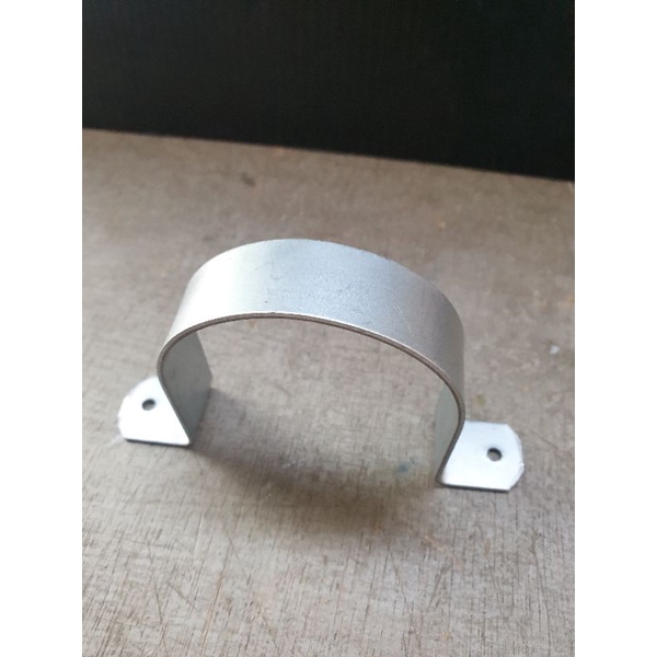 Klem pipa besi 2" tebal 1,4mm