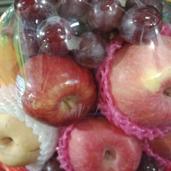 

Buah Buahan Parcel Segar Biscoxshop
