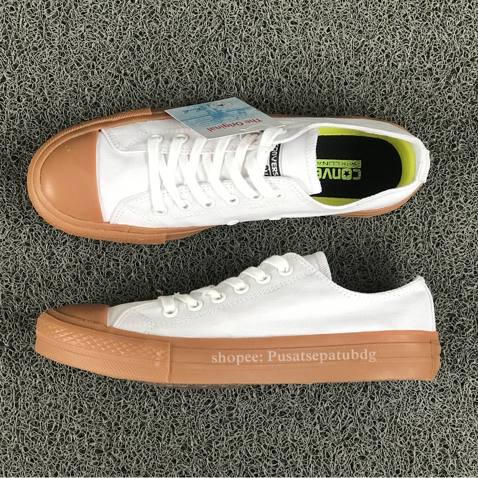 Sepatu Converse Chuck Taylor II Lunarlon Low White Gum