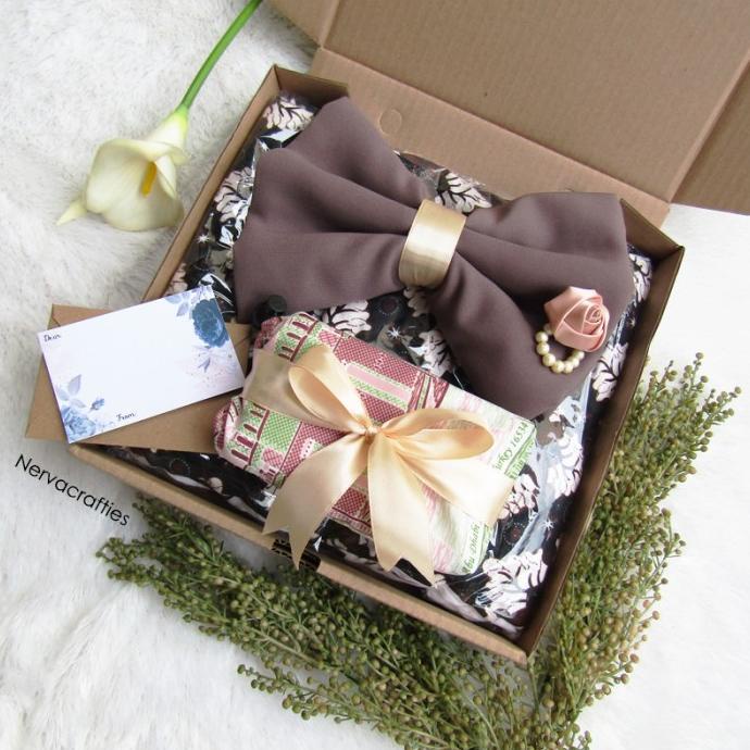 

Sale!!! Kado Hadiah Hampers Gift Box Wisuda Ultah Anniversary Sidang - Wanita - Paling Diminati