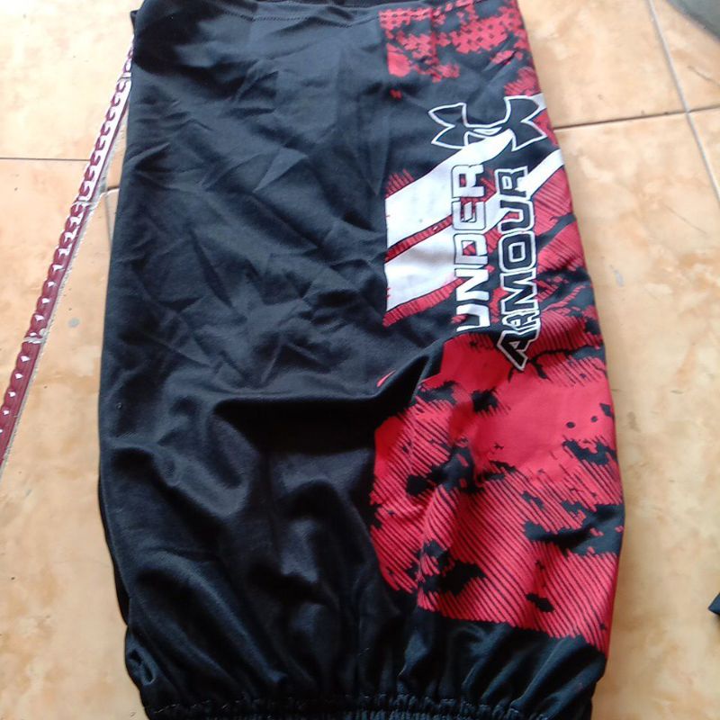 TERBARU/TERLARIS CELANA PENDEK OLAHRAGA-Motif under merah