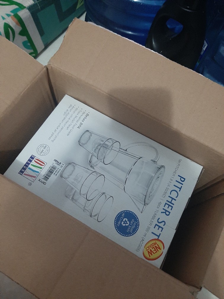 Onyx Set Teko Air Eskan / Pithcer Set (1 Pithcer 1.8 L & 4 Gelas 300 Ml)