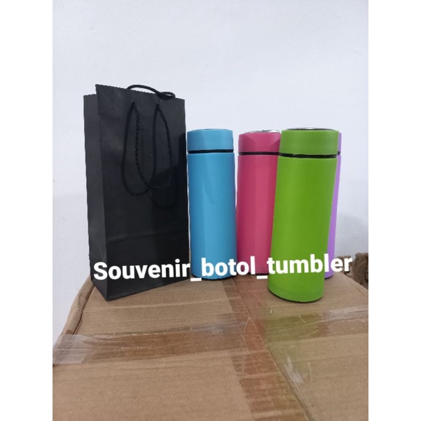 Souvenir botol tumbler minum warna polos kemas paper bag hitam SOUVENIR PERNIKAHAN MURAH