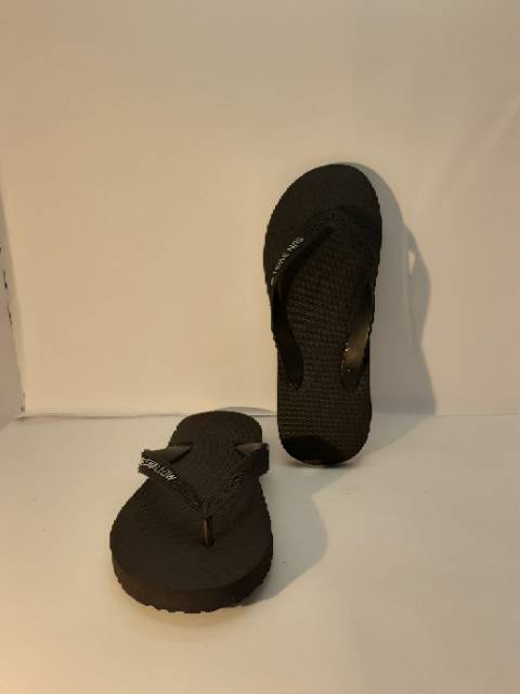 Sandal Jepit/Sun Suwallo