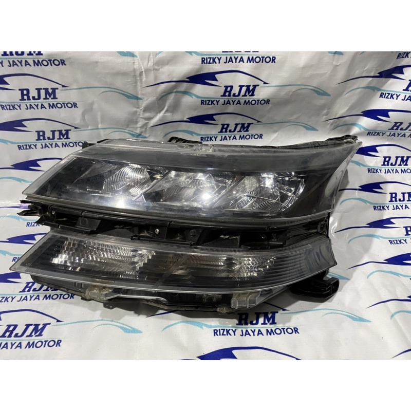 HEADLAMP AVANZA 2019