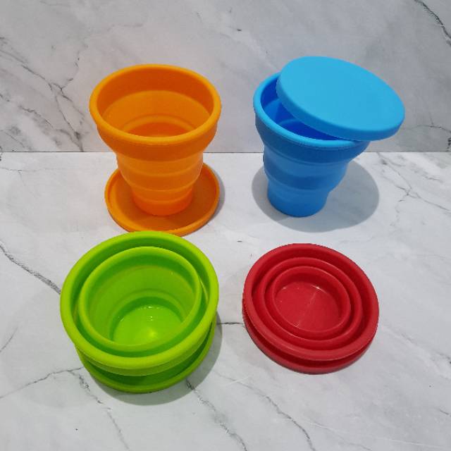 4 pc set gelas lipat silicon dengan tutup traveling cup foldable