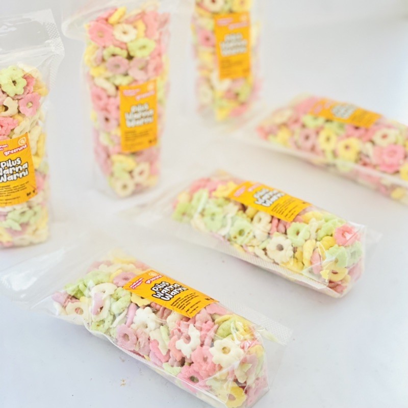

Easrumart Pilus Sakura Warna Warni Ajisan Camilan Kiloan Termurah Snack Enak Gurih Kemasan 80 Gram