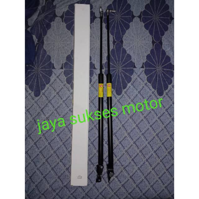 Shock bagasi Toyota Starlet merk nippon