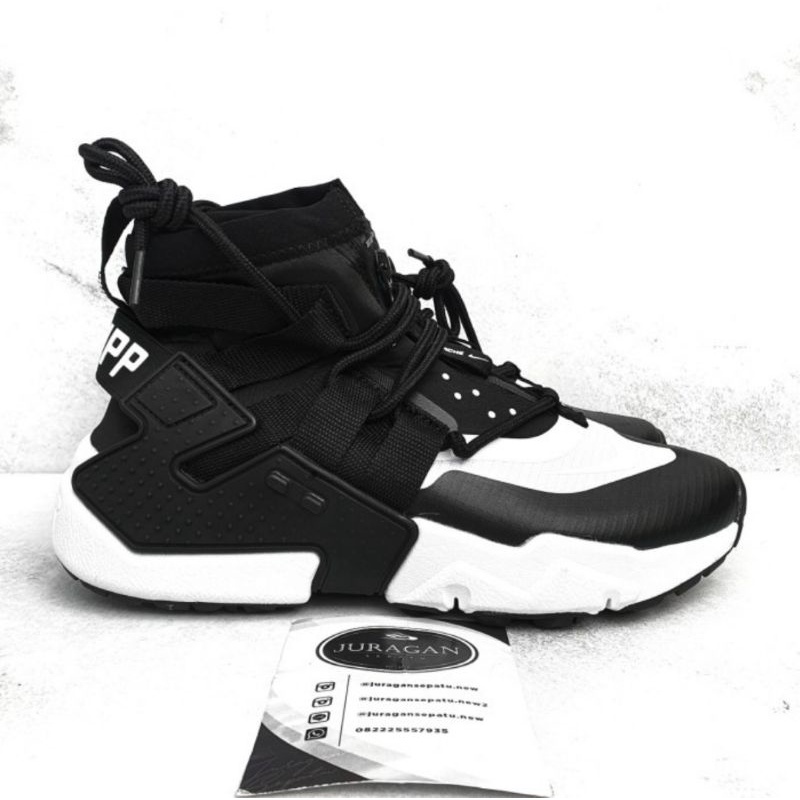 Nike Air Huarache Gripp &quot;Black White&quot;