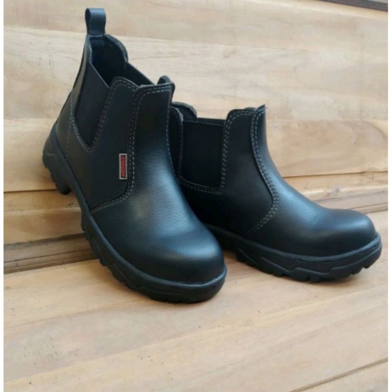 Sepatu Safety, Sepatu Safety pria, Sepatu Safety Kerja lapangan