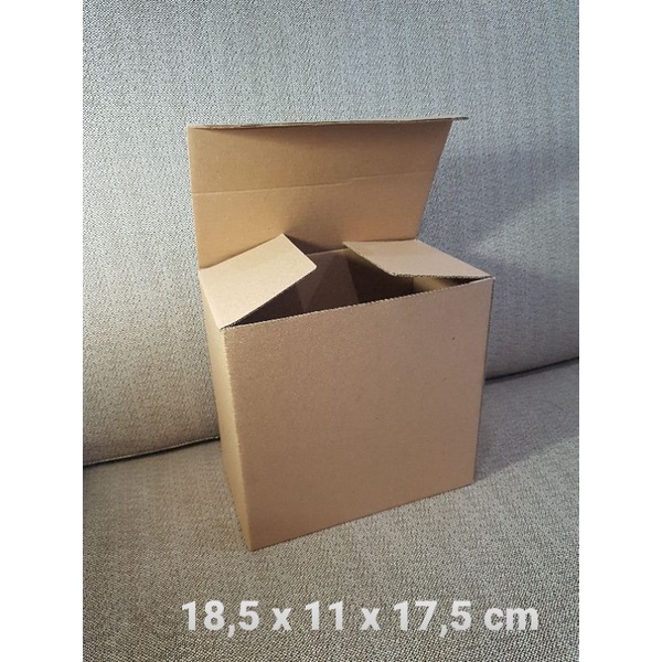 

Kardus Box uk. 18,5x11x17,5 cm Kotak Karton Die Cut