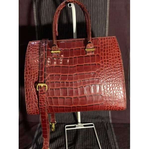 TasWanitaBekasBranded