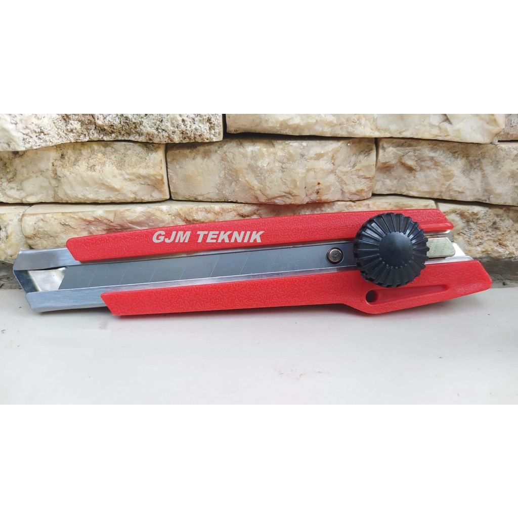 

cutter KAWAKSAI L-500 besar
