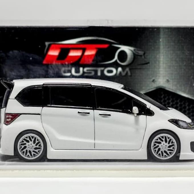 tomica honda freed