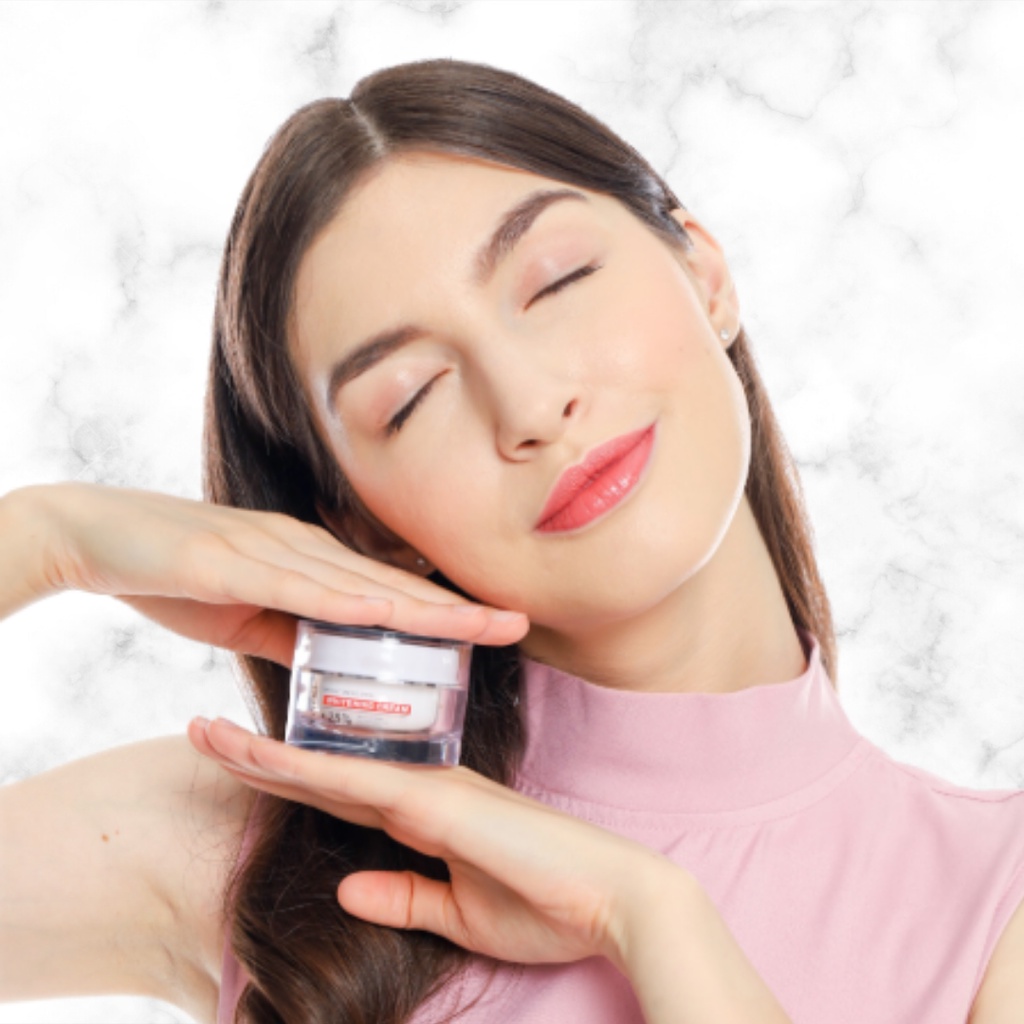 GLOWING AND WHITENING CREAM SKINCARE DOJAKO PELEMBAB BRIGHTENING MEMUTIHKAN WAJAH READY