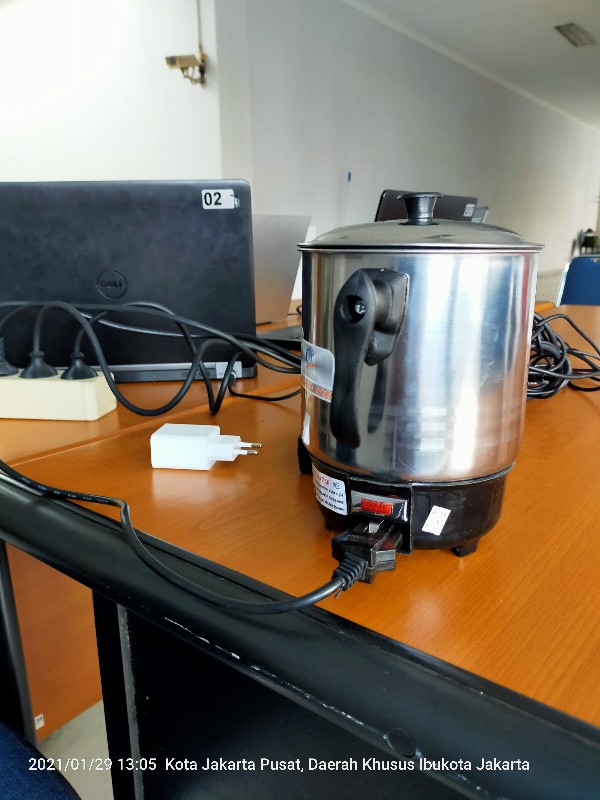 Mug Listrik Pemasak Air Merek Q2 Stainless Steel Ukuran 14 Cm Teko Listrik Peralatan Dapur 0082