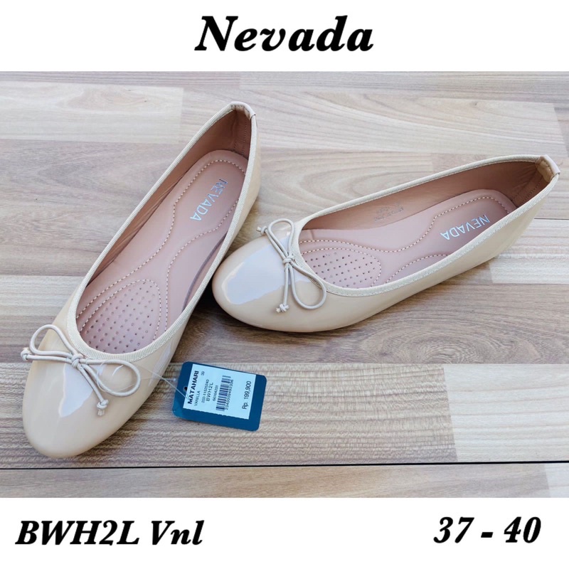 sepatu flat vanila