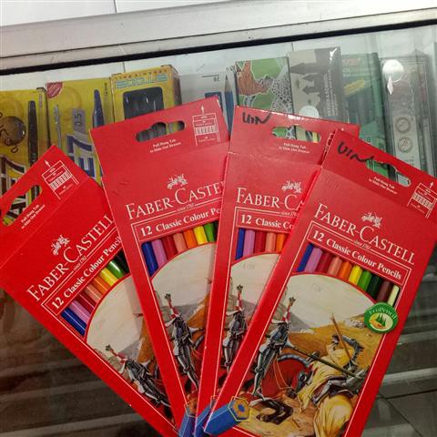 

CAT KAYU FABER CASTELL 12 WARNA