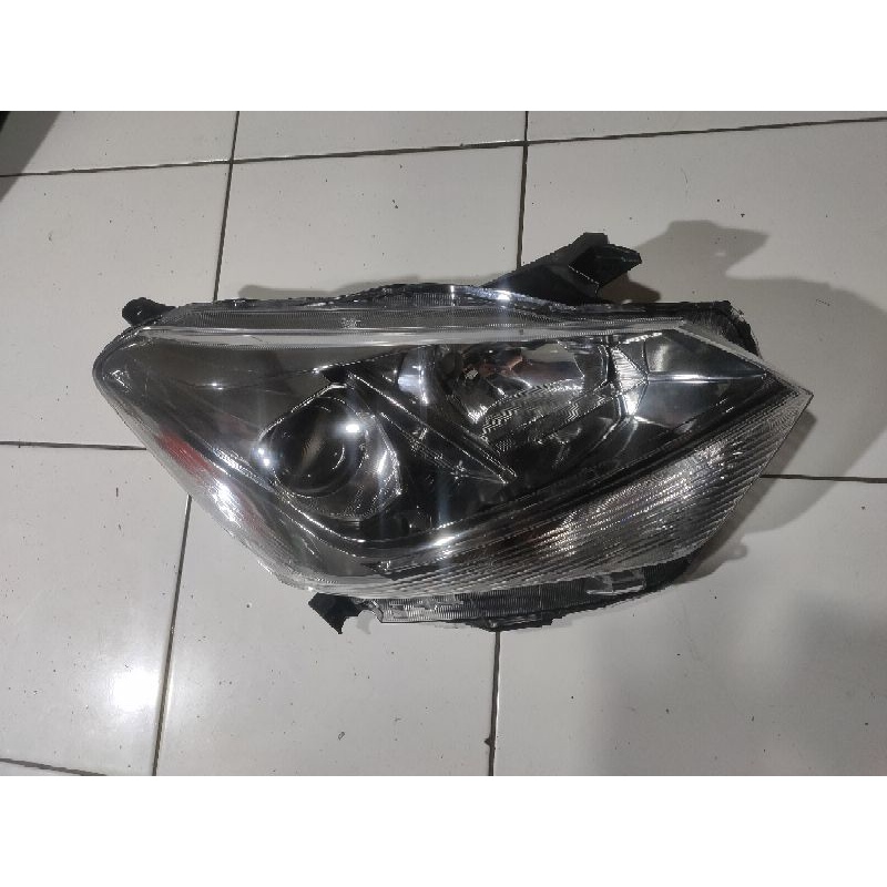 Hedlamp Lampu Mobil Toyota Agya TRD 2017 2018 2019 Original