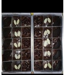 

Afiyan BrowKat (Brownies seKat) isi 15