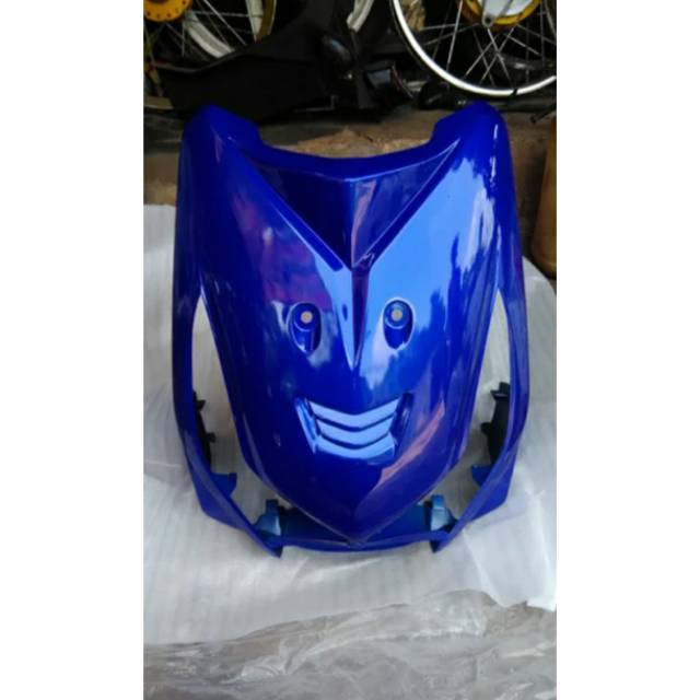 Tameng depan beat karbu warna biru