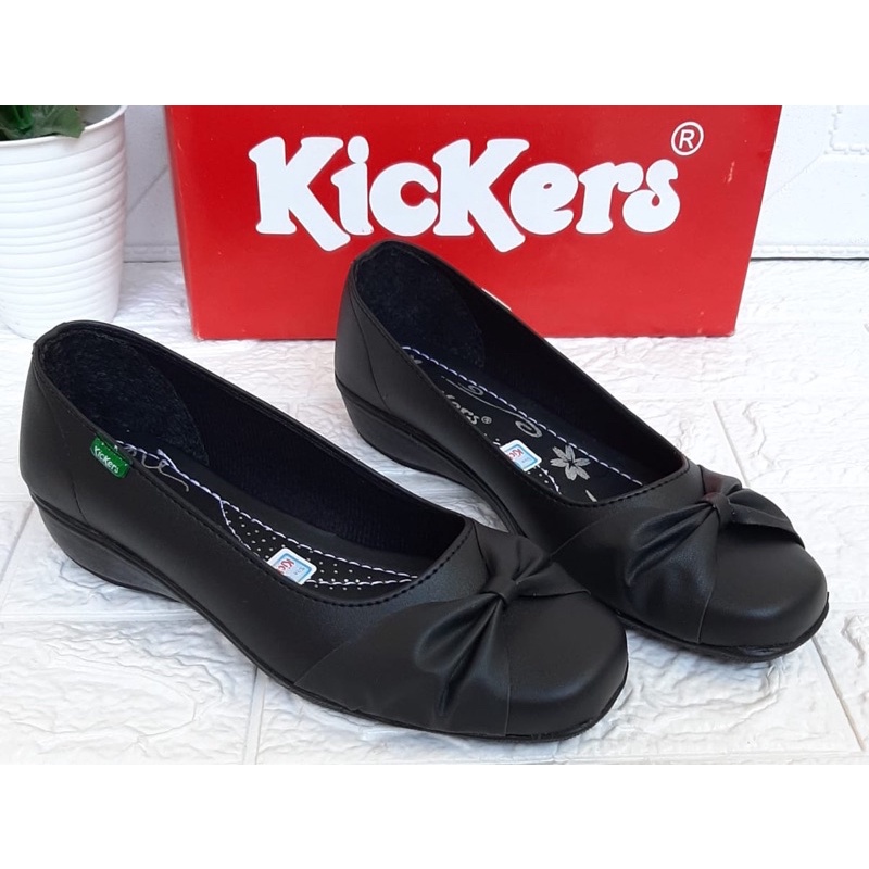 pantofel kickers cewek kulit