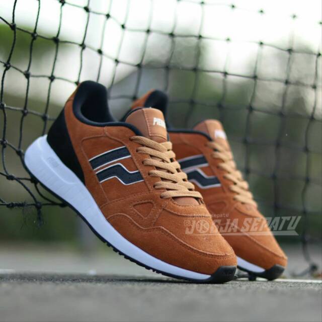 Piero Sepatu Sneakers Rusher lux - Brown/Black/White