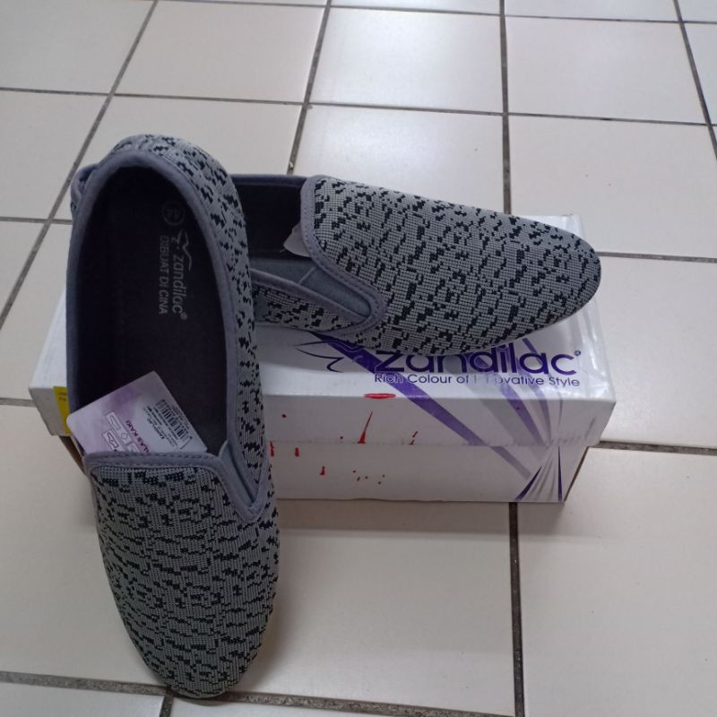 sepatu flat zandilac wanita/pria size 44