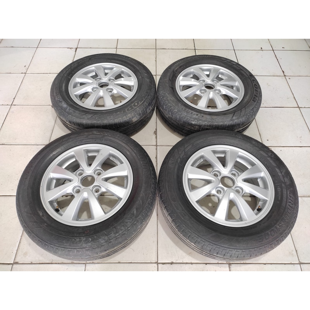 Velg Second Mobil Copotan Oem Avanza Ring 14 Paketan Ban Pcd 4x114,3