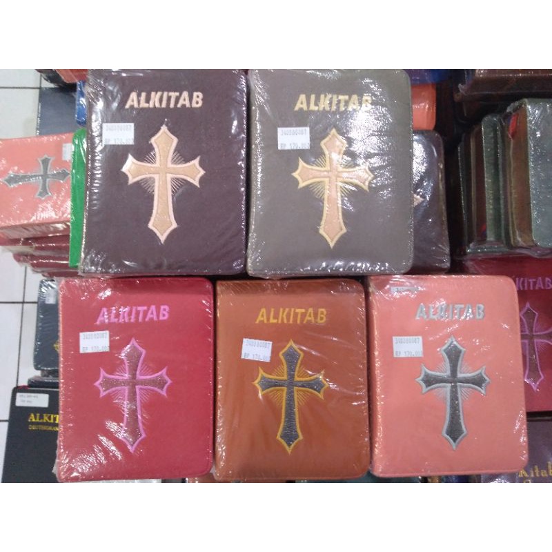 

Alkitab Kecil Sampul motif Salib Metalik (TB 034 TI NS Salib Metalik)