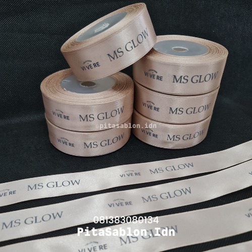 

Ginger- Custom Sablon Pita Sablon Satin 2.5 cm Campur Warna Pita dan Tinta