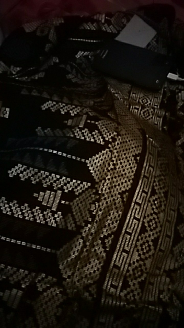 Atasan Batik Kantor Pradaa