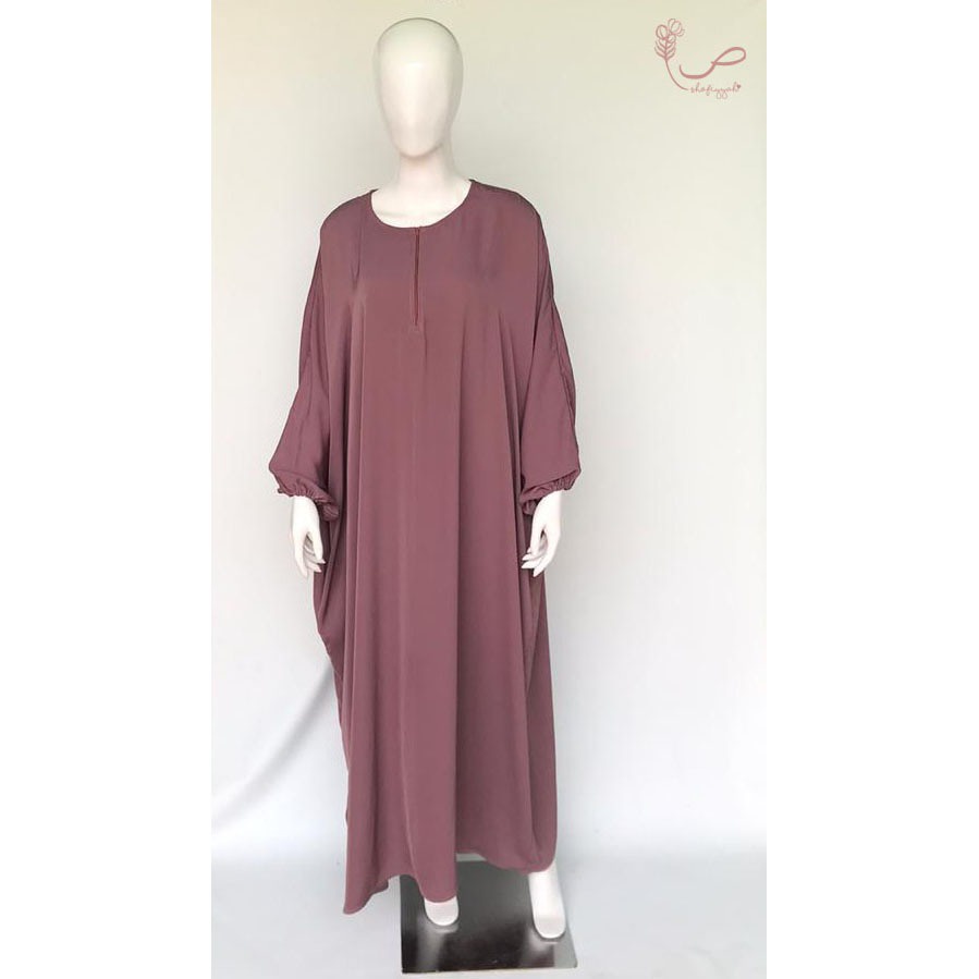 Defect Sale - Haniya Abaya Bisht Abaya Kalong Fursan Silk Rose Taupe by Shofiyyah Indonesia