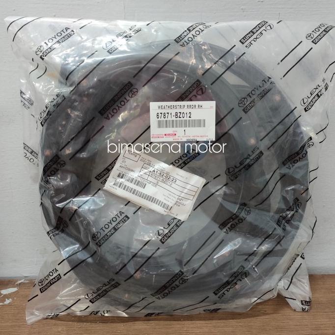 Sparepart Mobil Karet Pintu Belakang Tengah Kanan Avanza Xenia New Produk Rekomendasi