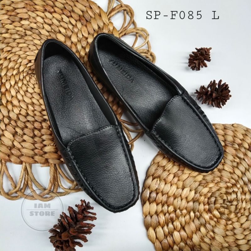 Sepatu karet wanita polos hitam yumeida SP-F085 L