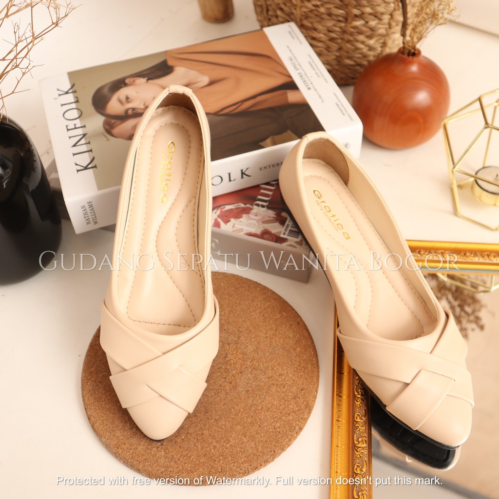 Gratica Sepatu Wanita Flat Shoes Silang Lancip B05 SL