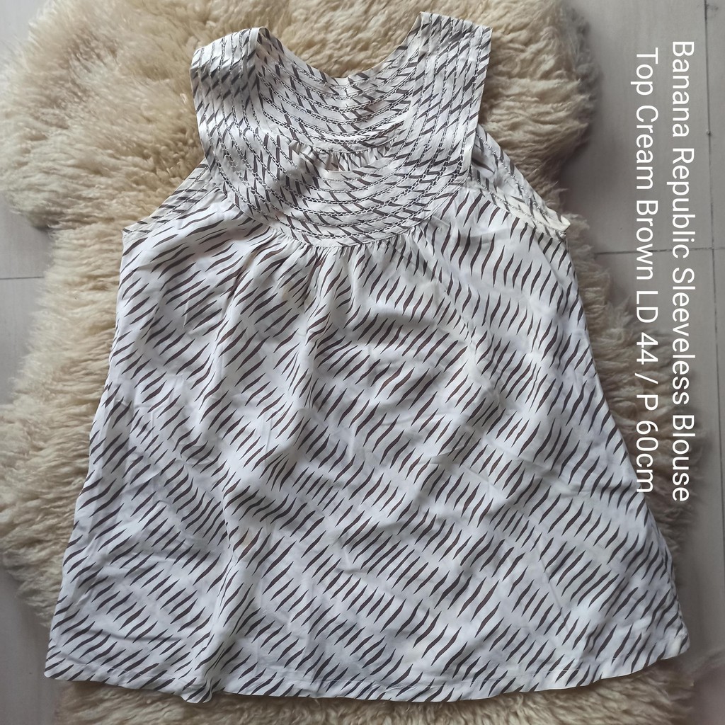 Banana Republic baju blouse atasan wanita kutungan preloved