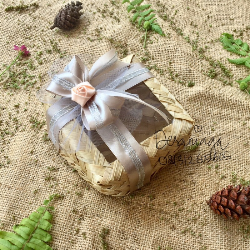 

besek hias mika pita siap pakai