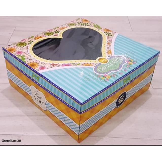 

Dus kaca hati 28x28x12/dus kue gretel/box kue/kotak kue
