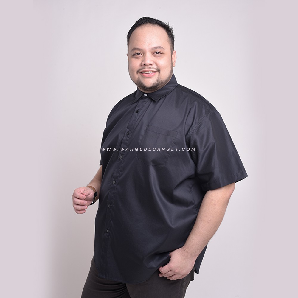 

WGB Kemeja Pria Man In Black Jumbo Big Size Cowok Ukuran Besar XXL XXXL