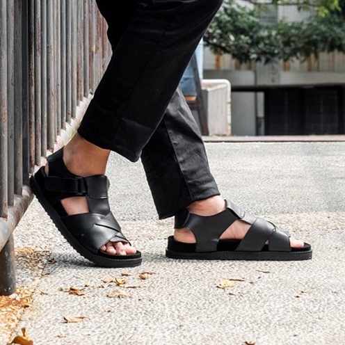 Caster Black | Sendal Casual Hitam Original Kasual Chunky Pria Cowok Sandal | FORIND x Giant Flames