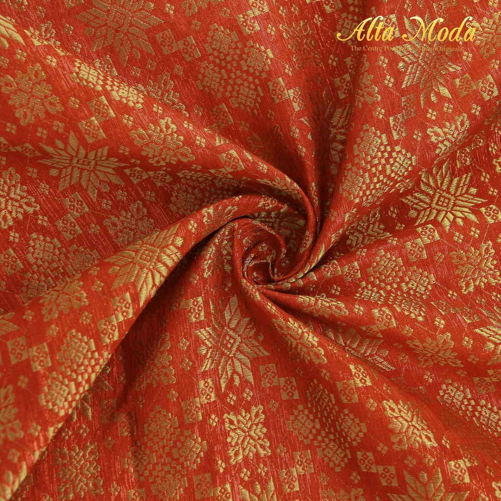 

Alta Moda Songket Motif Palembang Kotak Snow Gold Merah (1M)