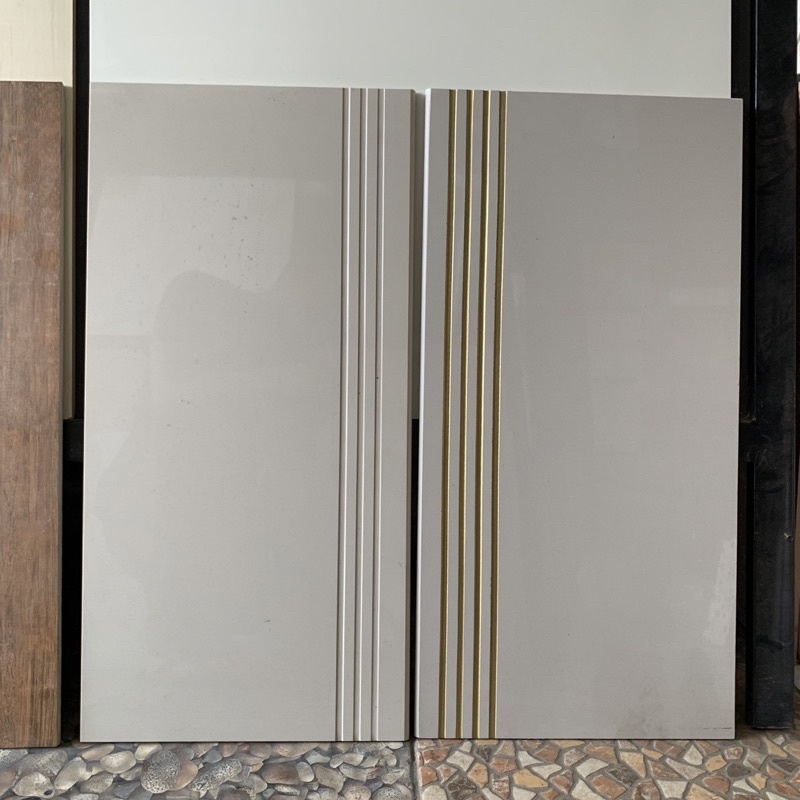 Granit anak tangga ukuran 30x60 + dinding 20x60