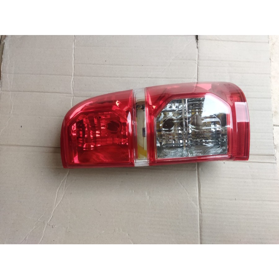 Stop Lamp Lampu Belakang Stop Toyota Hilux 2011 - 2015 Aftermarket