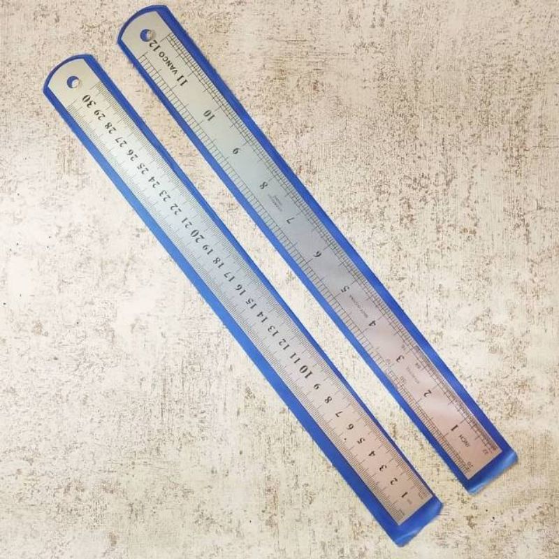 

PENGGARIS BESI STANLISTEEL PANJANG 30 CENTI METER