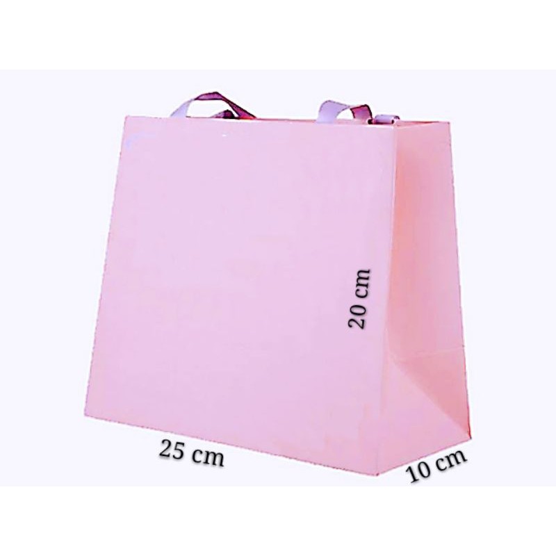 

PINKY PAPERBAG SUPER PINKY 25 X 10 X 20 LIMITED EDITION