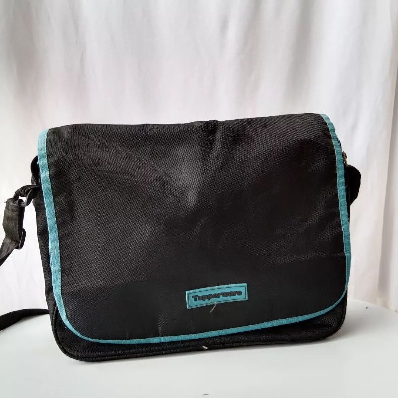 Tas Selempang Sling Bag Tupperware Hitam Biru | Tas Original Preloved Bekas Second | Tas kuliah