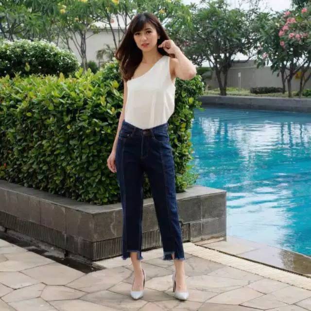 SALE Boyfriend Jeans Hannanosa / Jeans Wanita